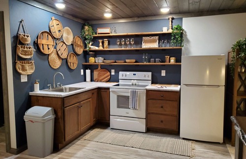 Kossuth Apartment | Farm Stay -Hideaway Haven Farm