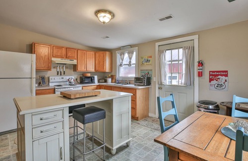 Lovettsville House | Farm View Cottage With Pond