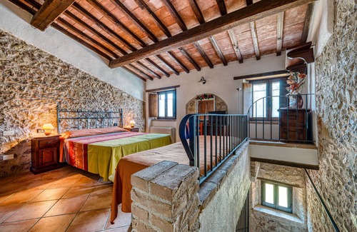 Giano dell'Umbria Other | Farmhouse 'Casale Storico Xvii Sec - Tulipano' with Mountain View and Shared Pool