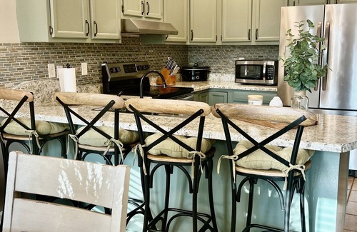 Greenville House | Farmhouse Decorated Southern Style home, Centrally located in quiet neighborhood