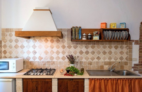 Bollano Apartment | Farmhouse for 8 people with swimming pool in Asciano and near Siena