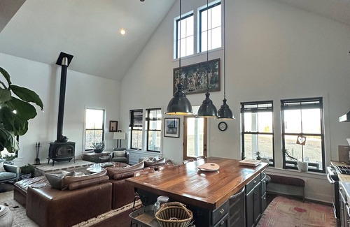Castleton Other | Farmhouse Getaway - Firepit, Views & Stargazing