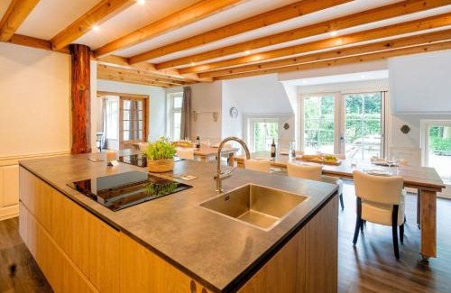 Noardburgum House | Farmhouse in Friesland near Lakes