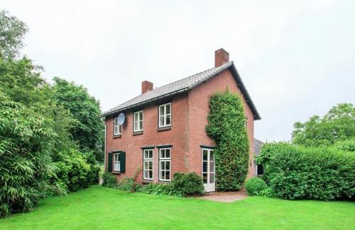 Lage Mierde House | Farmhouse in Reusel near Cycling Routes, cleaning included