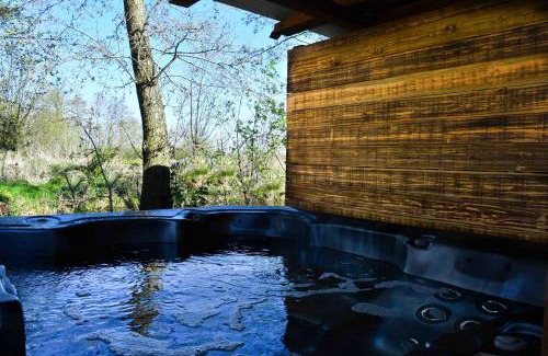 Portengen House | Farmhouse, Jacuzzi, Sauna, BBQ grill & Garden, Sleeps 24
