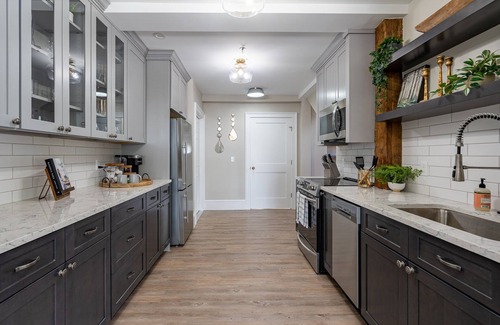 Lenox Apartment | Farmhouse-Loft -48 Main Street, Lenox, MA