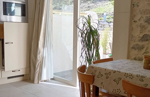 Barret-sur-Meouge House | Farmhouse with swimming pool and river nearby