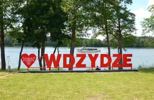 Wdzydze Kiszewskie Cabin | Farwne Checze - kolorowe domki