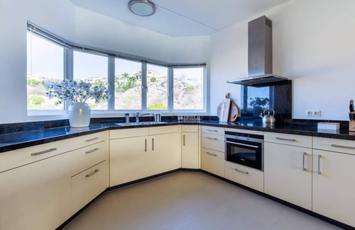Sint Michiel Apartment | Fascinating Ocean Front 3BR Penthouse at Blue Bay Beach & Golf Resort