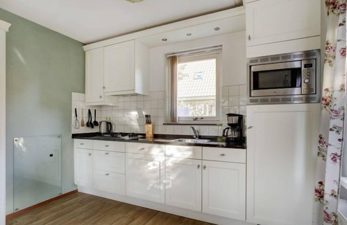 Zonnemaire House | Favorita by Interhome