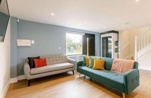 Bishampton House | Fawn Cottage disabled adapted 3 bedroom hot tub
