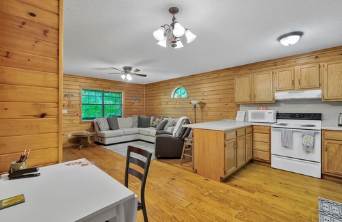 Double Springs House | Fawn Hideaway: 3 BR, 2 BA House in Double Springs, Sleeps 9