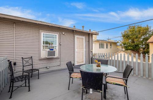 Village of La Jolla House | Fay Cottage