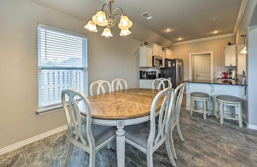 Fayetteville House | Fayetteville Home Near University and Biking Trails