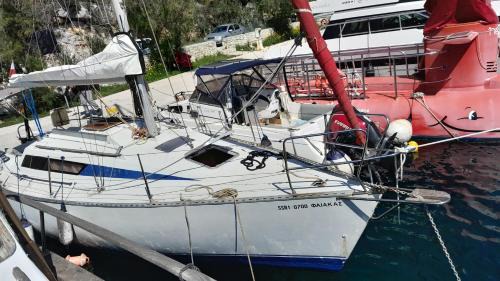 Gaios Boat Rental | FEAKAS