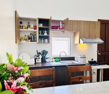 General Santos House | Feel at Home Gateway H&C Shower Netflix 100mbps