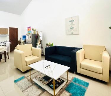 General Santos House | Feel at Home Gateway H&C Shower Netflix 100mbps