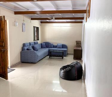 Akola Apartment | Feel at Home with Mountain Views & Fog
