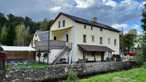 Teplice nad Metuji House | Feelmountains