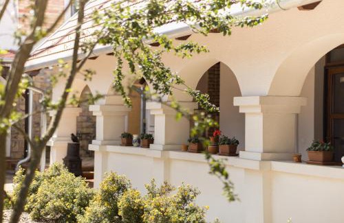 Tolmacs House | Fehér Galamb Vendégház