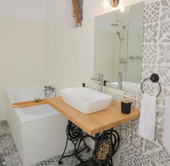 Szekszard Apartment | Fekete Gólya Fogadó Gemenc
