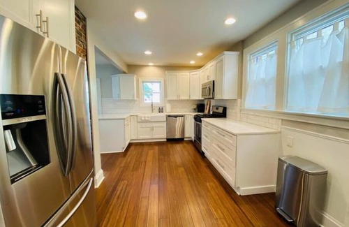 Downtown Columbus House | Fenced in Private Yard in Harrison West Near OSU