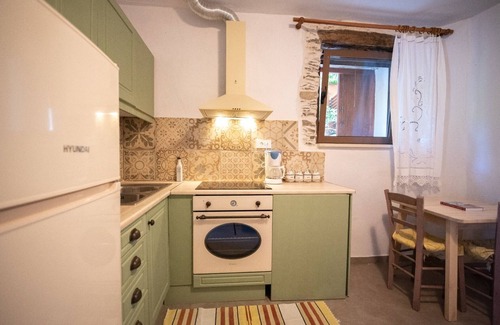 Livadia Apartment | Feneri 3 -Cozy rustic Apt 20' from Elafonisi beach