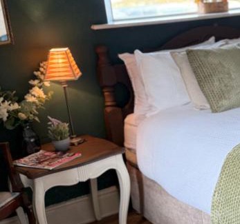 Oldcastle Cabin | Fennor Park Lodge