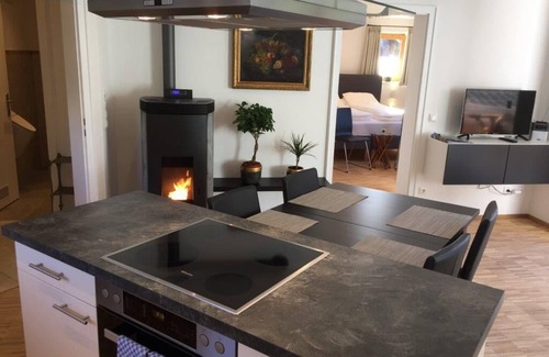 Ramsau Apartment | Ferienwohnung Steinberg* im 'Haus am Bachrand', 1-2 Personen , Dusche/WC, Balkon, TV, 1 Schlafzimmer
