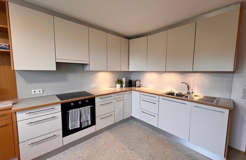 Dornbirn Apartment | Ferien im Grünen, 7min in die Stadt in Absoluter Ruhe mit Aussicht