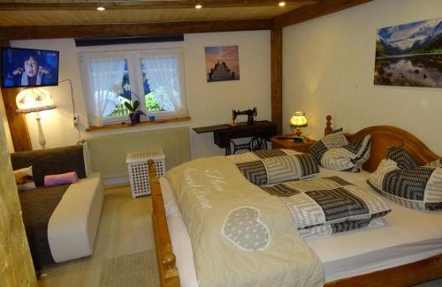 Kreuzfeld Apartment | Ferienhäuschen
