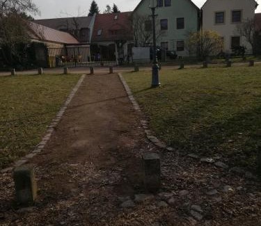 Mickten House | Ferienhaus -Am alten Dorfplatz-
