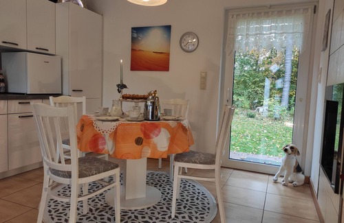 Byhleguhre Apartment | Ferienhaus am Holunderfließ - Holiday home, comb. WZ/SZ, kitchen, shower/WC, garden