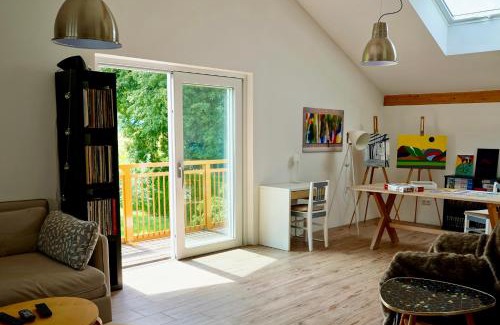 Ainring House | Ferienhaus Am Weitfeld - Ruheoase mit Garten & Bergblick nahe Salzburg