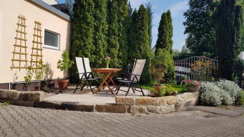 Radebeul Apartment | Ferienhaus Balkenkunst