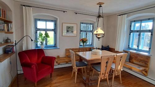 Marienberg House | Ferienhaus FERGUNNA direkt am Kammweg mit Sauna