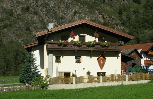 Umhausen Apartment | Ferienhaus Gerold Grießer
