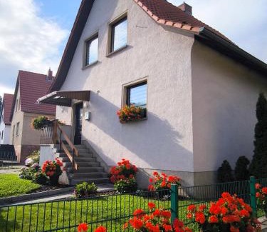 Gernrode House | Ferienhaus Isabel mit Pool und Garten Nähe Quedlinburg