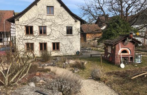 Andelfingen District House | Ferienhaus mit Naturgarten