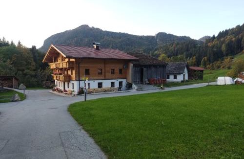 Erl House | Ferienhaus Paulnhof Erl - Alpenglück für Gruppen, Freunde & Teams