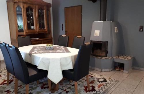 Losheim am See Apartment | Ferienhaus Sonnenhang