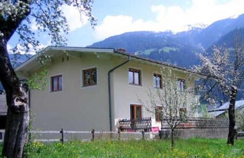 Kapfing Apartment | Ferienhaus Stoanerhof