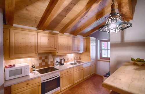 Mayrhofen Apartment | Ferienhof Talaste - Naturparadies Inmitten der Zillertaler Alpen - Fewo Isabella