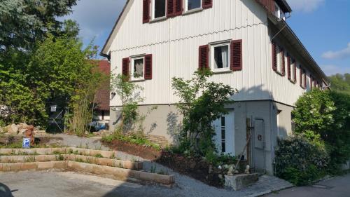 Rosengarten Apartment | Ferieninrosengarten - Wohnung Erdgeschoss Süd