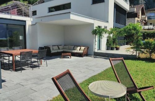 Ruetli House | Ferienvilla am See 3 für 2-4 Personen