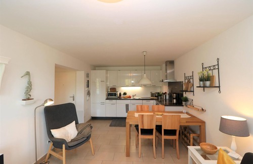 Ostseebad Dierhagen Apartment | Ferienwohnung mit Balkon und Fahrräder Direkt Hinter dem Deich