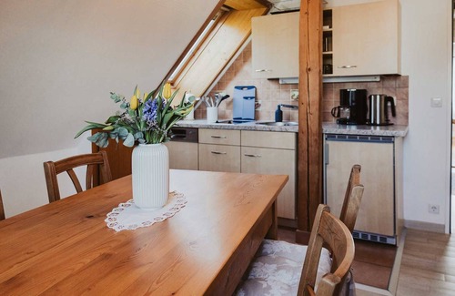 Allensbach Apartment | Ferienwohnung, 70qm mit 2 Schlafzimmern, max. 5 Personen