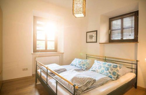 Deggendorf Apartment | Ferienwohnung Altes Schulhaus Greising
