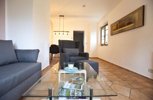 Apfelstadtaue Apartment | Ferienwohnung am Schwimmbachtal