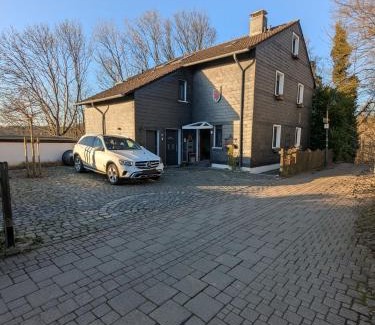 Burg an der Wupper Apartment | Ferienwohnung am Steinweg